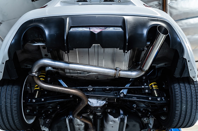 Remark Single-Exit Axleback Exhaust System BOSO Edition