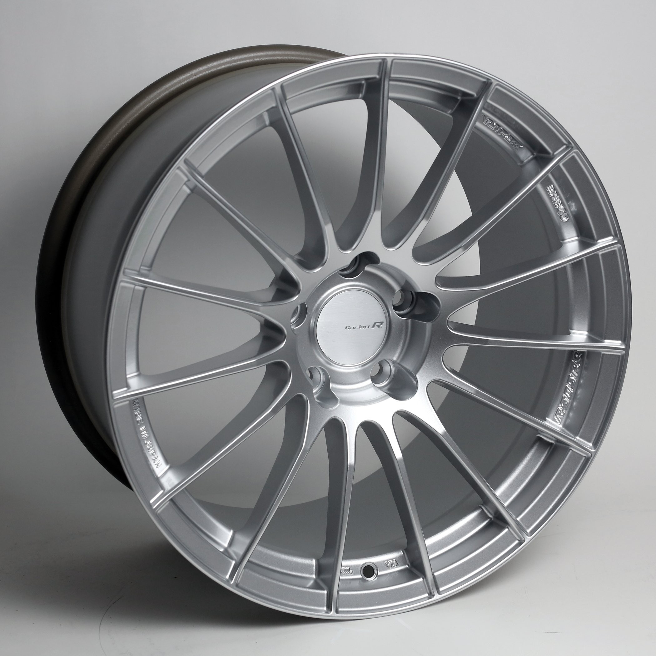 Enkei RS05RR Silver Wheels 18x9 +35mm Flat Face - 2015+ WRX / 2015+ STI